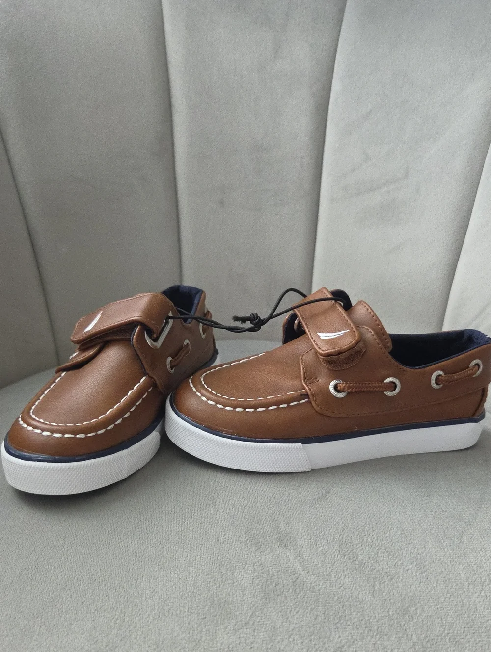 Nautica Brown and White Kids Moccasin Boat Shoes NWT toddler Size 8